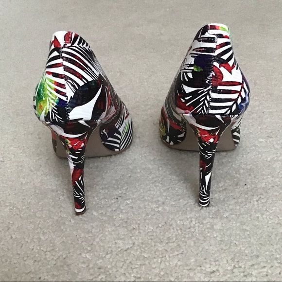 Jessica Simpson Calexico Size 8 - Picture 5 of 5